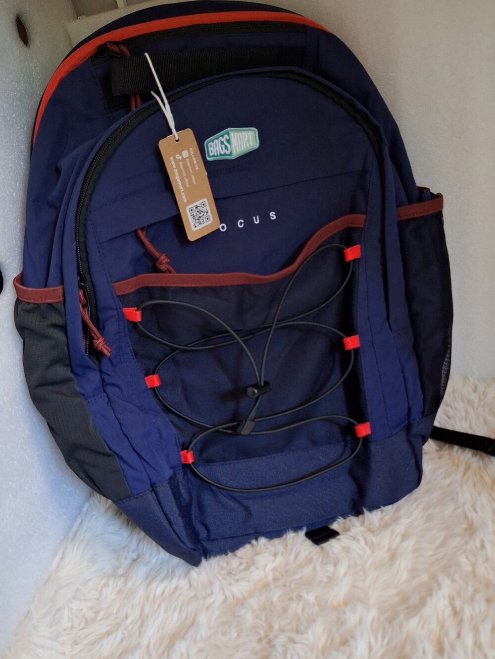 Bagsmart Focus 15.6" Laptop Backpack 26L  | perfect for travel & school